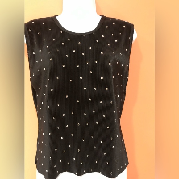 ☀️Women’s Black Silky PLISSÉ Sleeveless Top, M - Picture 1 of 5